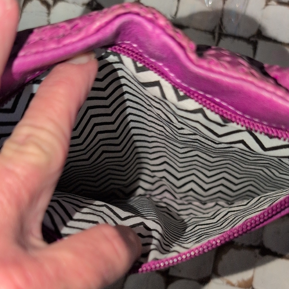 HOBO Magenta (Purple) Perforated Leather Kiss-Lock Clutch Or Wallet - Picture 4 of 14